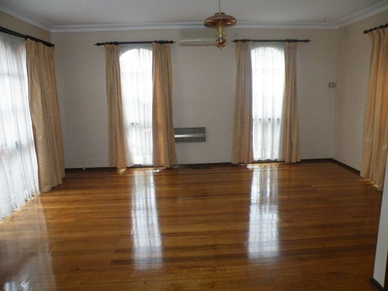 30 Raphael Drive, Wheelers Hill VIC 3150