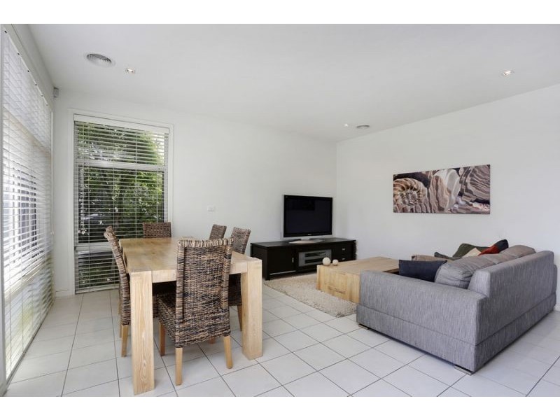 6 Lords Avenue, Mulgrave VIC 3170