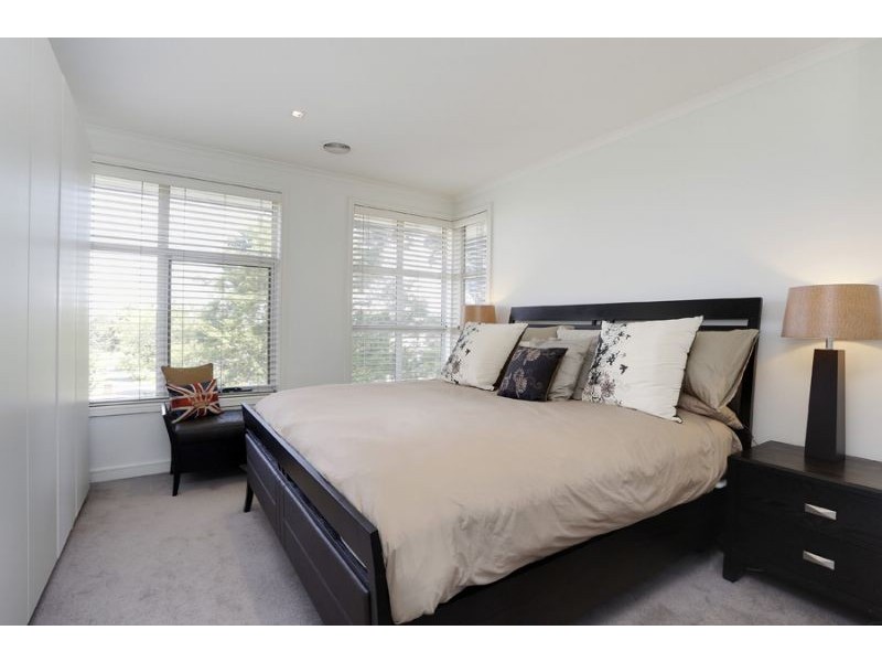 6 Lords Avenue, Mulgrave VIC 3170