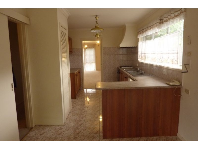 28 Ondine Drive, Wheelers Hill VIC 3150