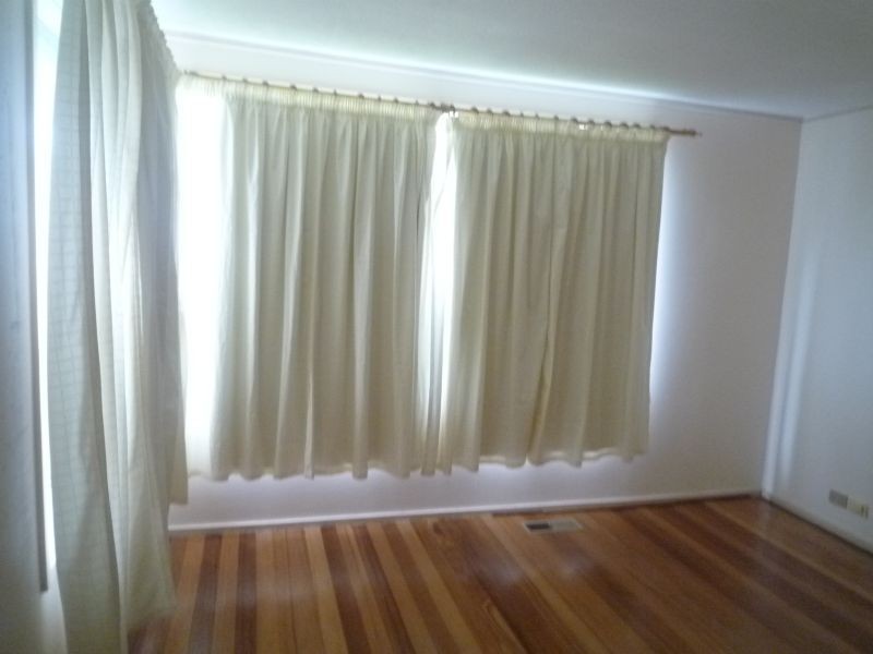 28 Hilltop Crescent, Burwood East VIC 3151