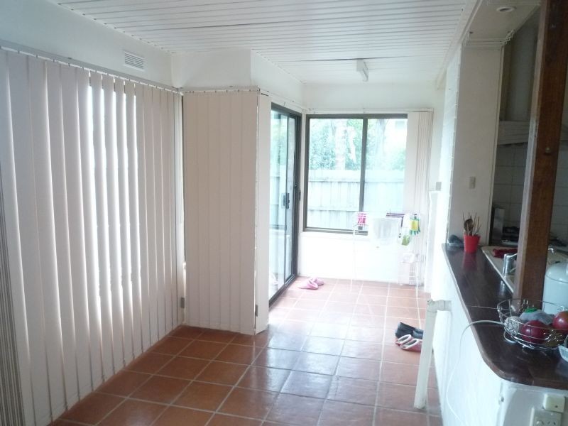 28 Hilltop Crescent, Burwood East VIC 3151