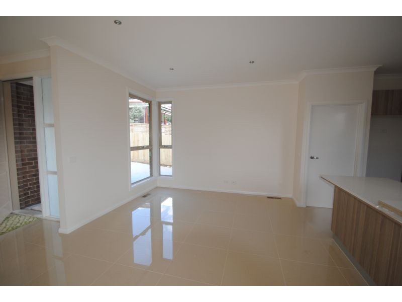 2/29 Mountain Ash Avenue, Ashwood VIC 3147