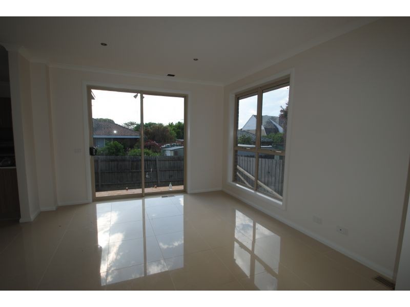 2/29 Mountain Ash Avenue, Ashwood VIC 3147