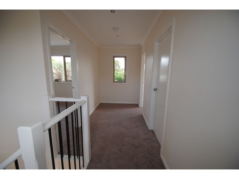 2/29 Mountain Ash Avenue, Ashwood VIC 3147