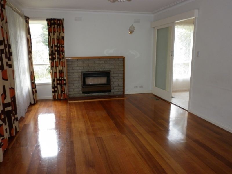 23 Larch Crescent, Mount Waverley VIC 3149