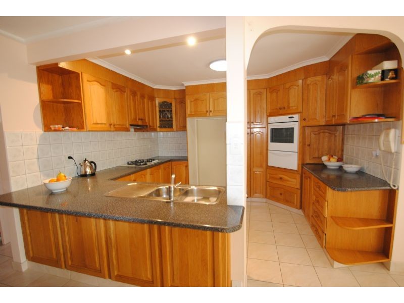 31 Highwood Drive, Wheelers Hill VIC 3150