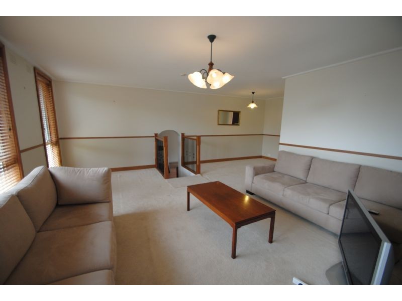 31 Highwood Drive, Wheelers Hill VIC 3150