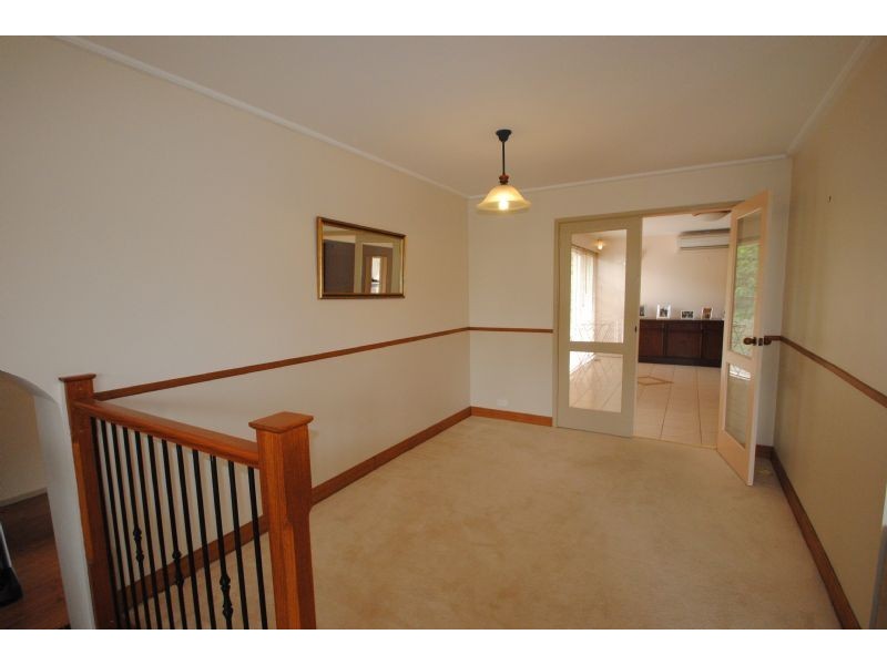 31 Highwood Drive, Wheelers Hill VIC 3150