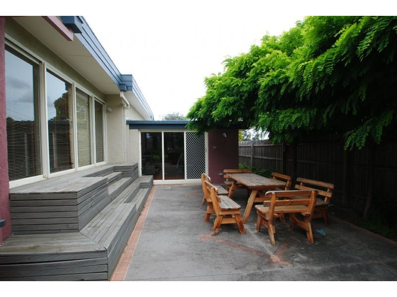 31 Highwood Drive, Wheelers Hill VIC 3150