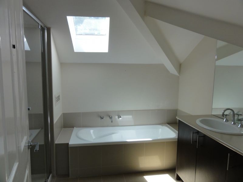 2/20 Seaview Crescent, Mulgrave VIC 3170