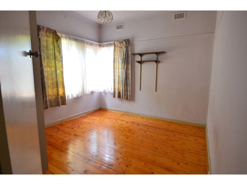 18 Kemp Avenue, Mount Waverley VIC 3149