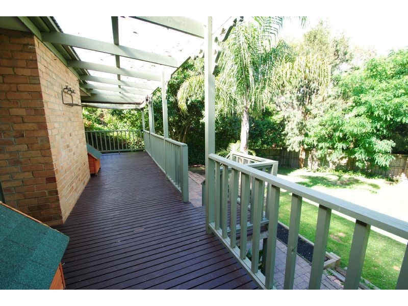 18 St Clair Crescent, Mount Waverley VIC 3149