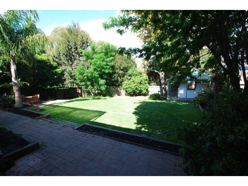 18 St Clair Crescent, Mount Waverley VIC 3149