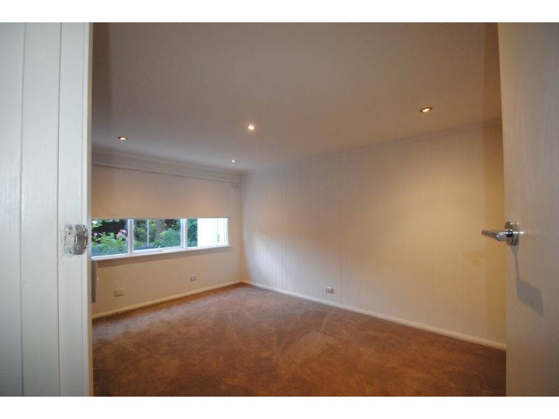 14 Brook Crescent, Box Hill South VIC 3128