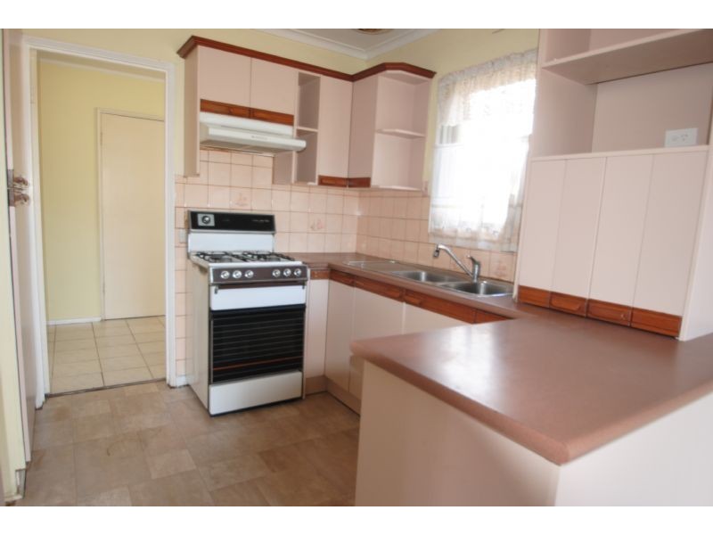 37 Johnson Drive, Glen Waverley VIC 3150