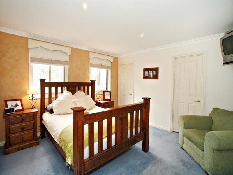 1/5 Nicole Street, Mount Waverley VIC 3149