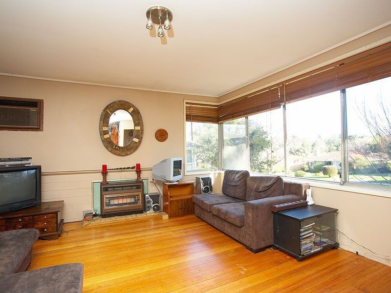 16 Tamala Avenue, Notting Hill VIC 3168