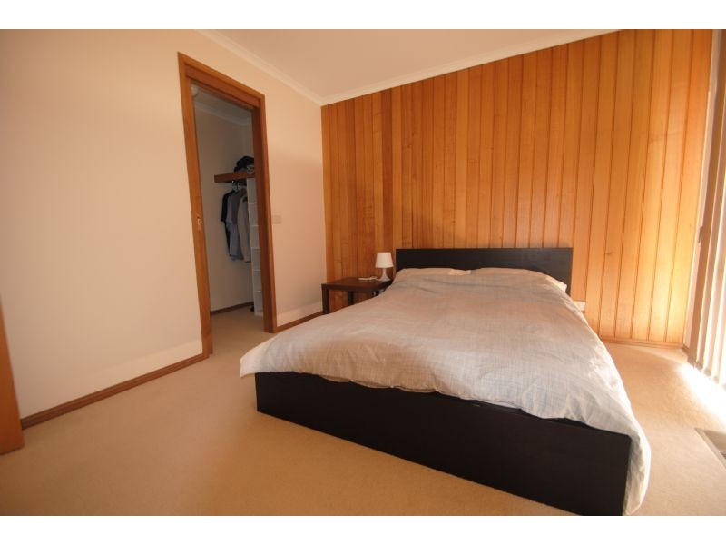 2/22 Garrisson Drive, Glen Waverley VIC 3150