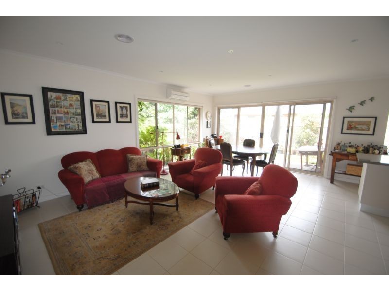 2/20 Palmbeach Crescent, Mount Waverley VIC 3149