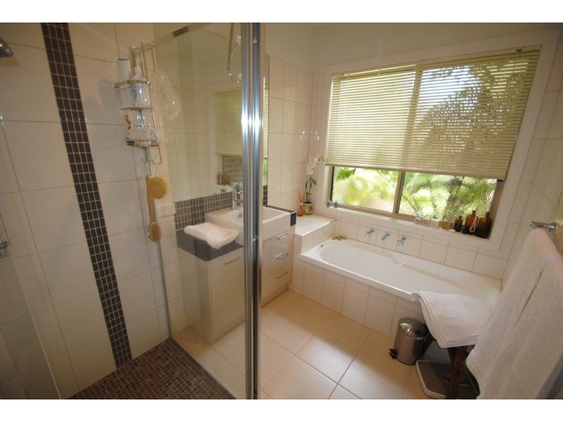 2/20 Palmbeach Crescent, Mount Waverley VIC 3149