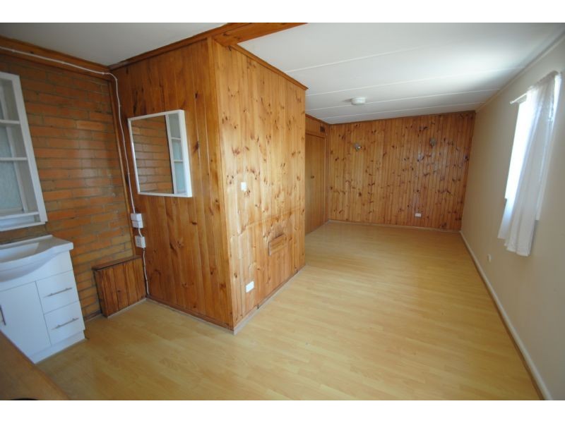 1 Medhurst Street, Burwood East VIC 3151