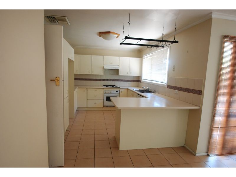 15 Avonhurst Drive, Glen Waverley VIC 3150