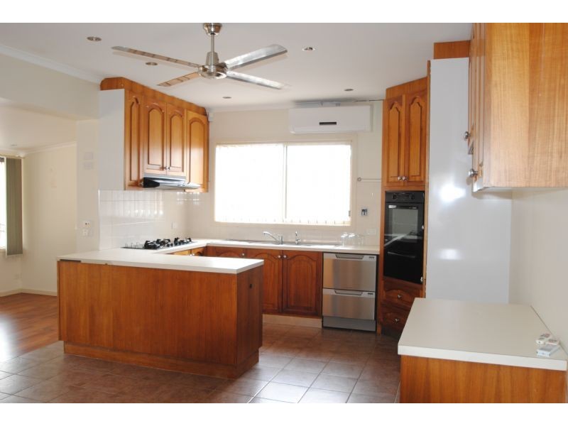 48 Scoresby Road, Bayswater VIC 3153