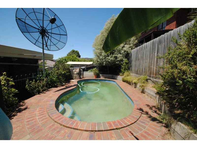 17 Grantley Drive, Glen Waverley VIC 3150