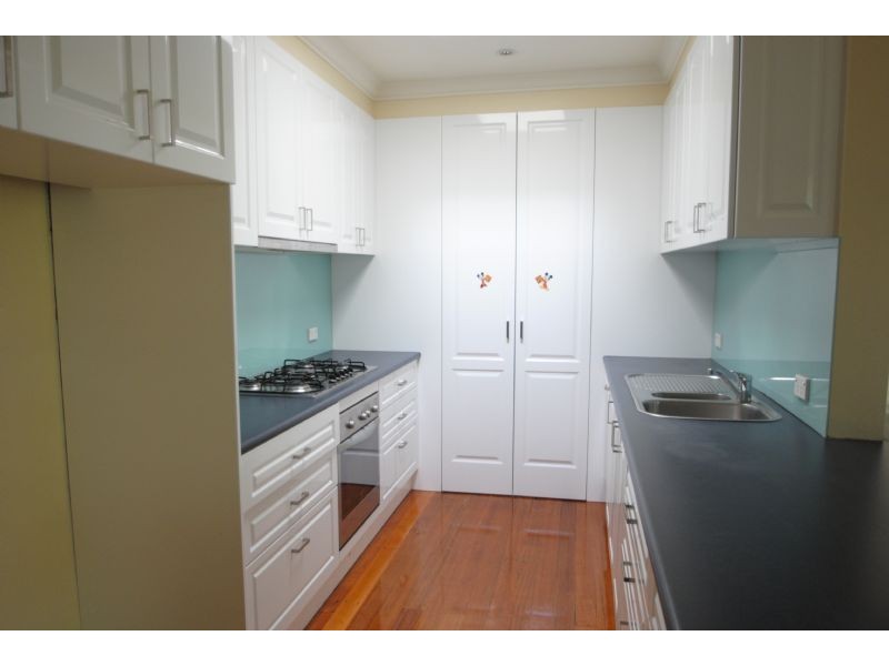 2 Groom Court, Glen Waverley VIC 3150