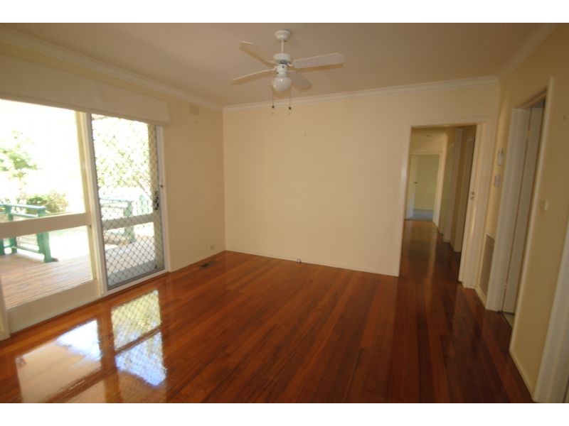 2 Groom Court, Glen Waverley VIC 3150