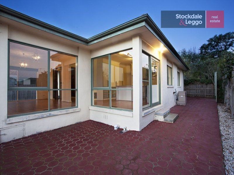 2/26 Roberts Street, Glen Waverley VIC 3150