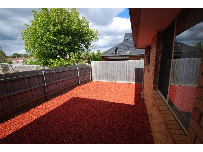 2/10 Parker Street, Clayton VIC 3168