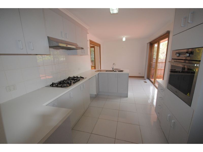 2/10 Parker Street, Clayton VIC 3168