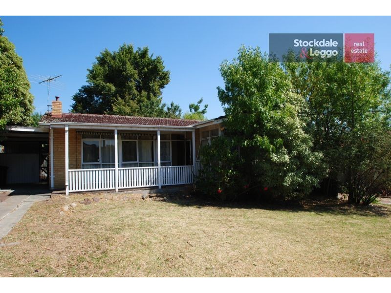 38 Illuka Crescent, Mount Waverley VIC 3149