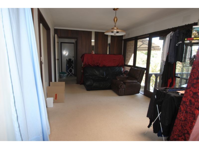 16 Meredith Street, Mount Waverley VIC 3149