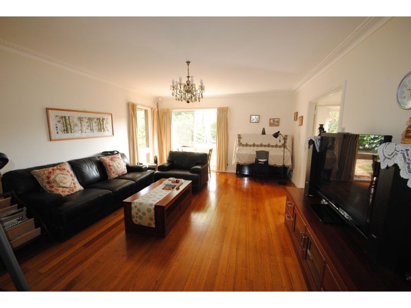 26 Simpson Drive, Mount Waverley VIC 3149
