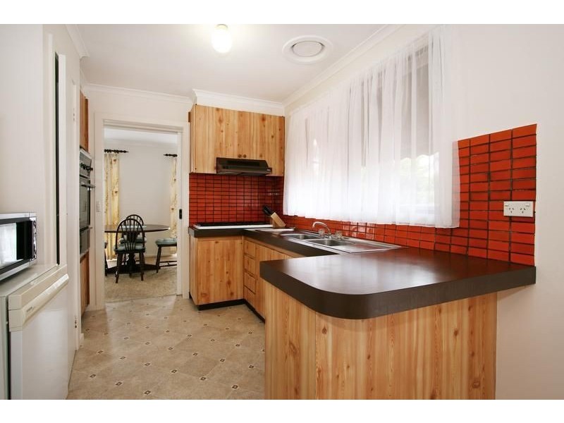 13 Argyle Way, Wantirna South VIC 3152