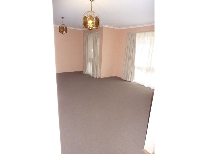 17 Parsons Avenue, Glen Waverley VIC 3150