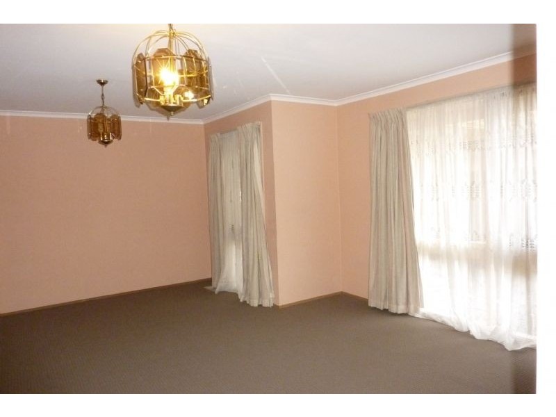 17 Parsons Avenue, Glen Waverley VIC 3150