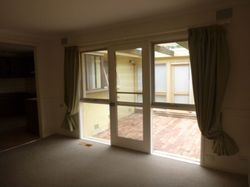 31 Lomond Drive, Glen Waverley VIC 3150