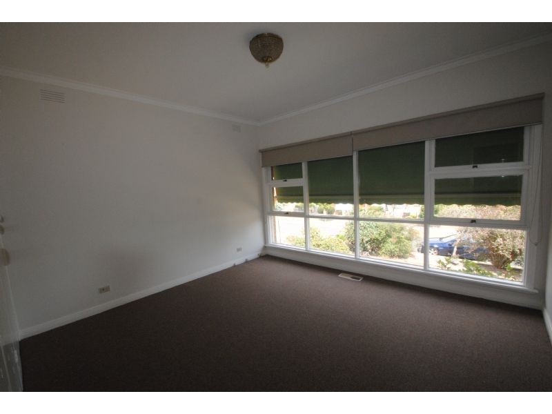 2 Gloucester Street, Mount Waverley VIC 3149