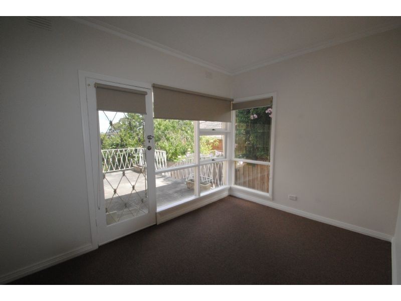 2 Gloucester Street, Mount Waverley VIC 3149