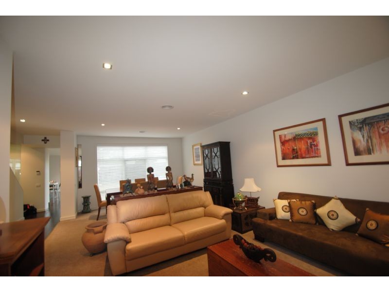 2 Cooley Lane, Mulgrave VIC 3170