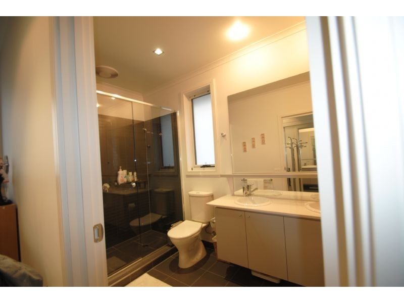 2 Cooley Lane, Mulgrave VIC 3170