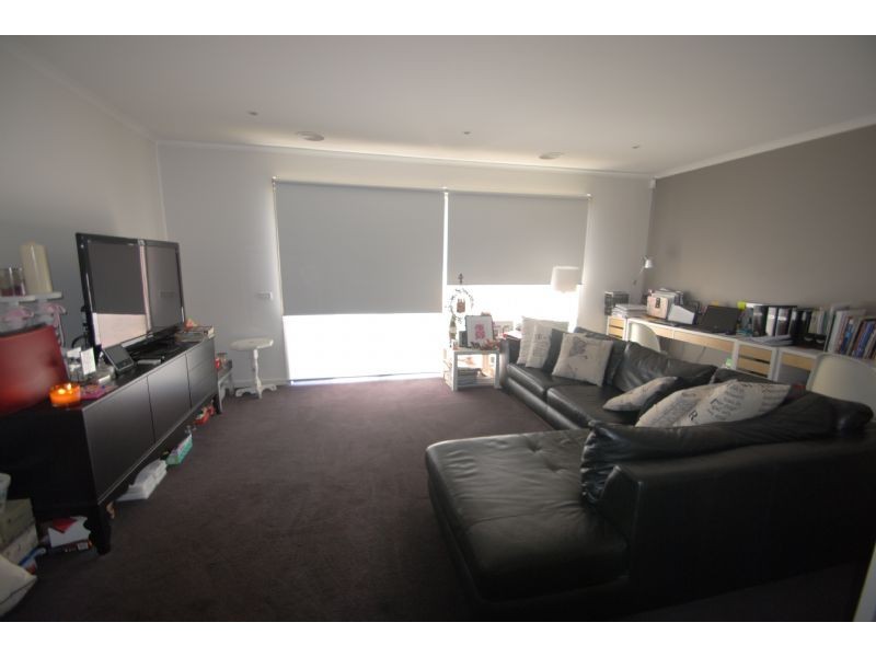 25 Edgbaston Way, Mulgrave VIC 3170