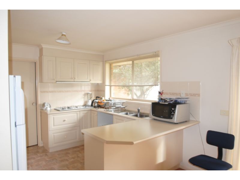 1/101 Watsons Road, Glen Waverley VIC 3150