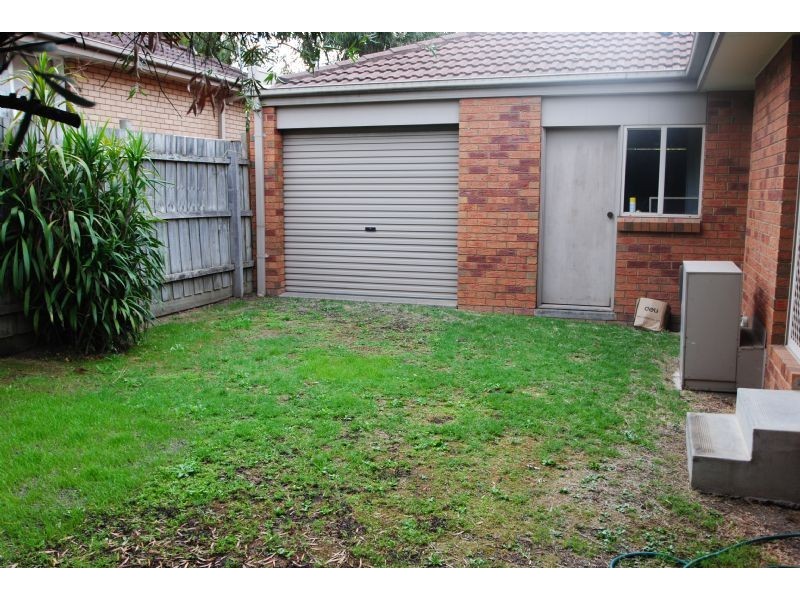 1/101 Watsons Road, Glen Waverley VIC 3150