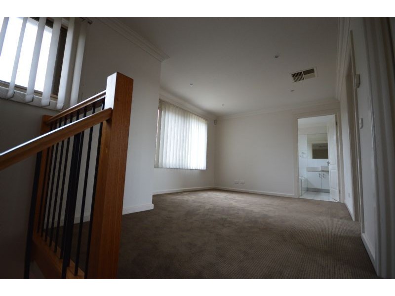 2/87 Cootamundra Drive, Wheelers Hill VIC 3150