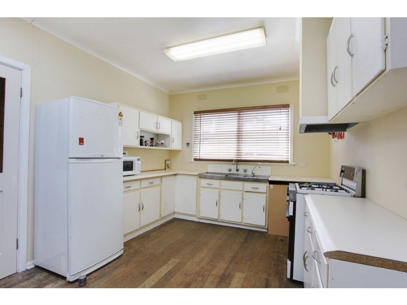 69 Larch Crescent, Mount Waverley VIC 3149